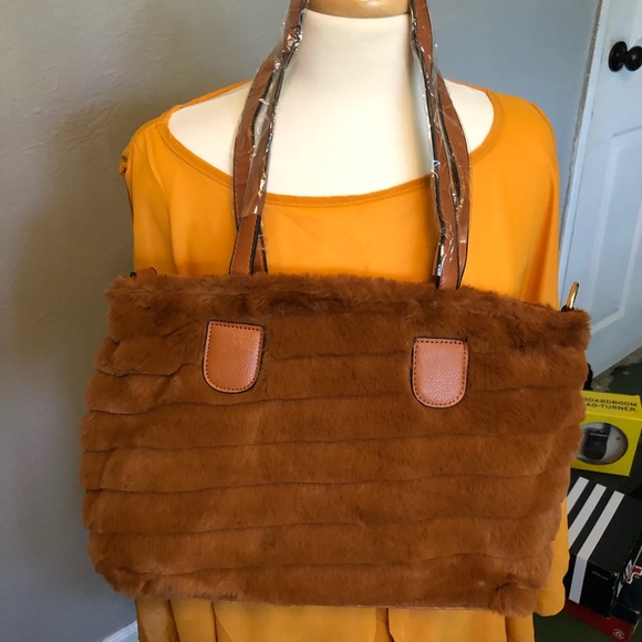 STUNNING CAMEL COLOR RABBIT FUR PURSE fauxfur - Picture 3 of 6